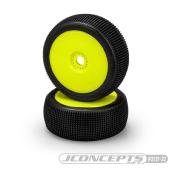 Pneus REFLEX gomme VERT (super soft) monté/collé sur jantes JAUNES J-CONCEPTS