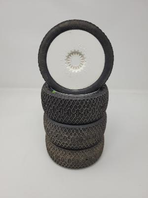 PNEUS DASH GOMME VERT MONTÉS SUR JANTES BLANCHES (4) - 5% D'USURES 6-MIK