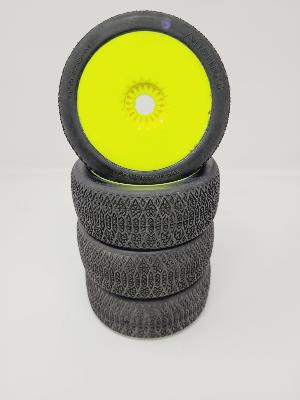 PNEUS MISTIK 2 GOMME PURPLE MONTÉS SUR JANTES JAUNES (4) - 1% D'USURES 6-MIK