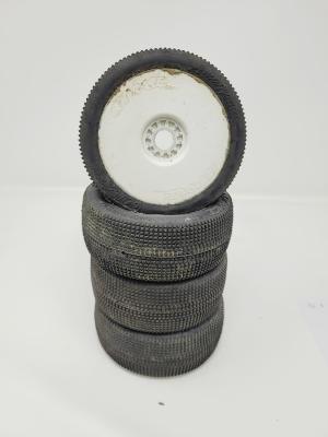 PNEUS AMAZZONIA GOMME CLAY MONTÉS SUR JANTES BLANCHES (4) - 20% D'USURES HOTRACE